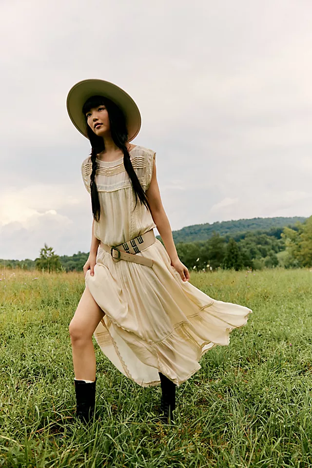 Meadows Edge Maxi Dress - Tea
