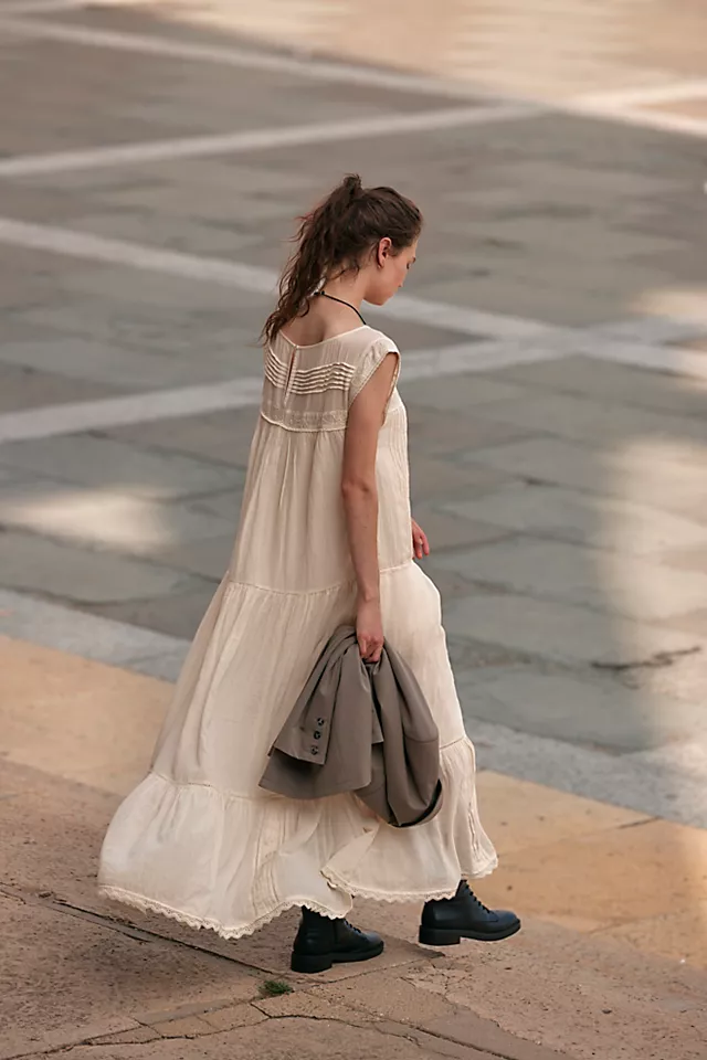 Meadows Edge Maxi Dress - Tea