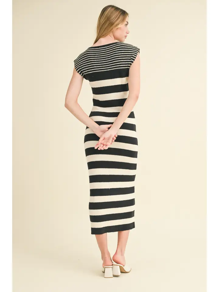 Stripe Pattern Knitted Long Dress